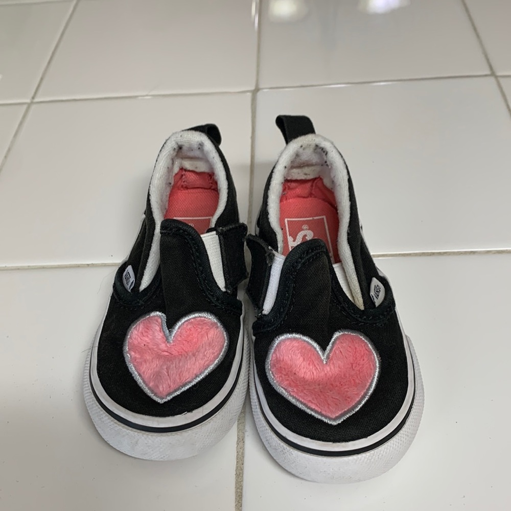 6 toddler vans slip on Black/white pink soft hearts.